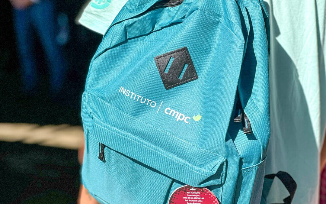 Instituto CMPC realiza entrega de kits escolares para alunos de Guaíba